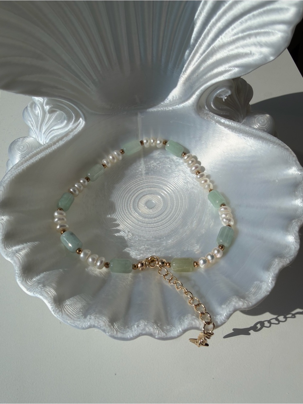 Freshwater Pearl & Light Green Jadeite Bead Bracelet with Cross Charm - Picture 4 of 5